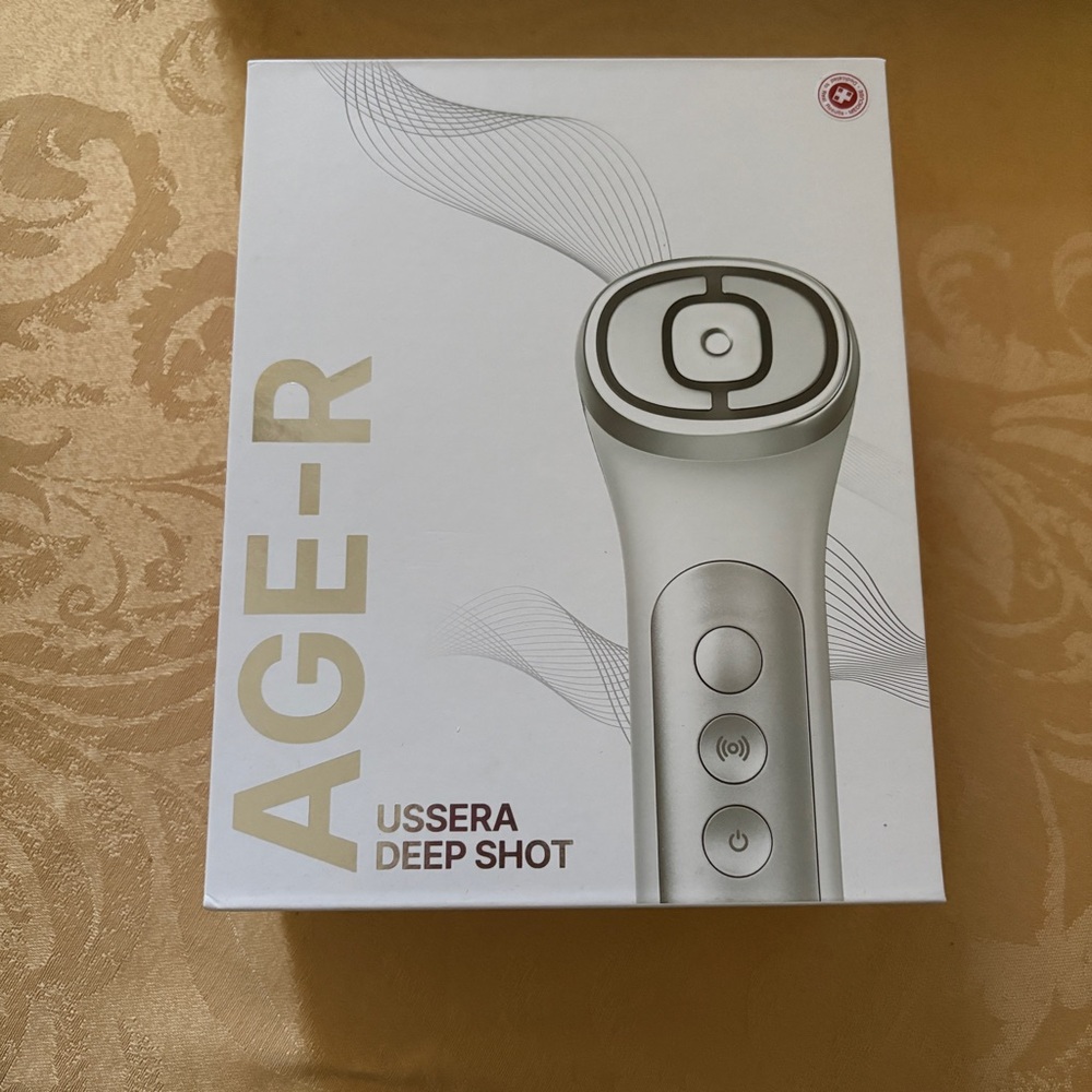 Medicube Ussera Deep Shot device